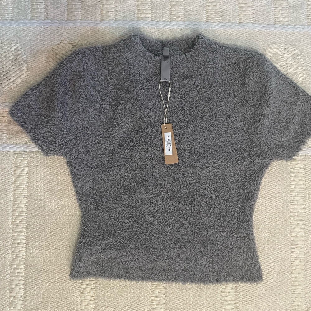 SKIMS Cozy Knit Cropped T-Shirt. Smoke Color. Size S/M. Never worn with tags.